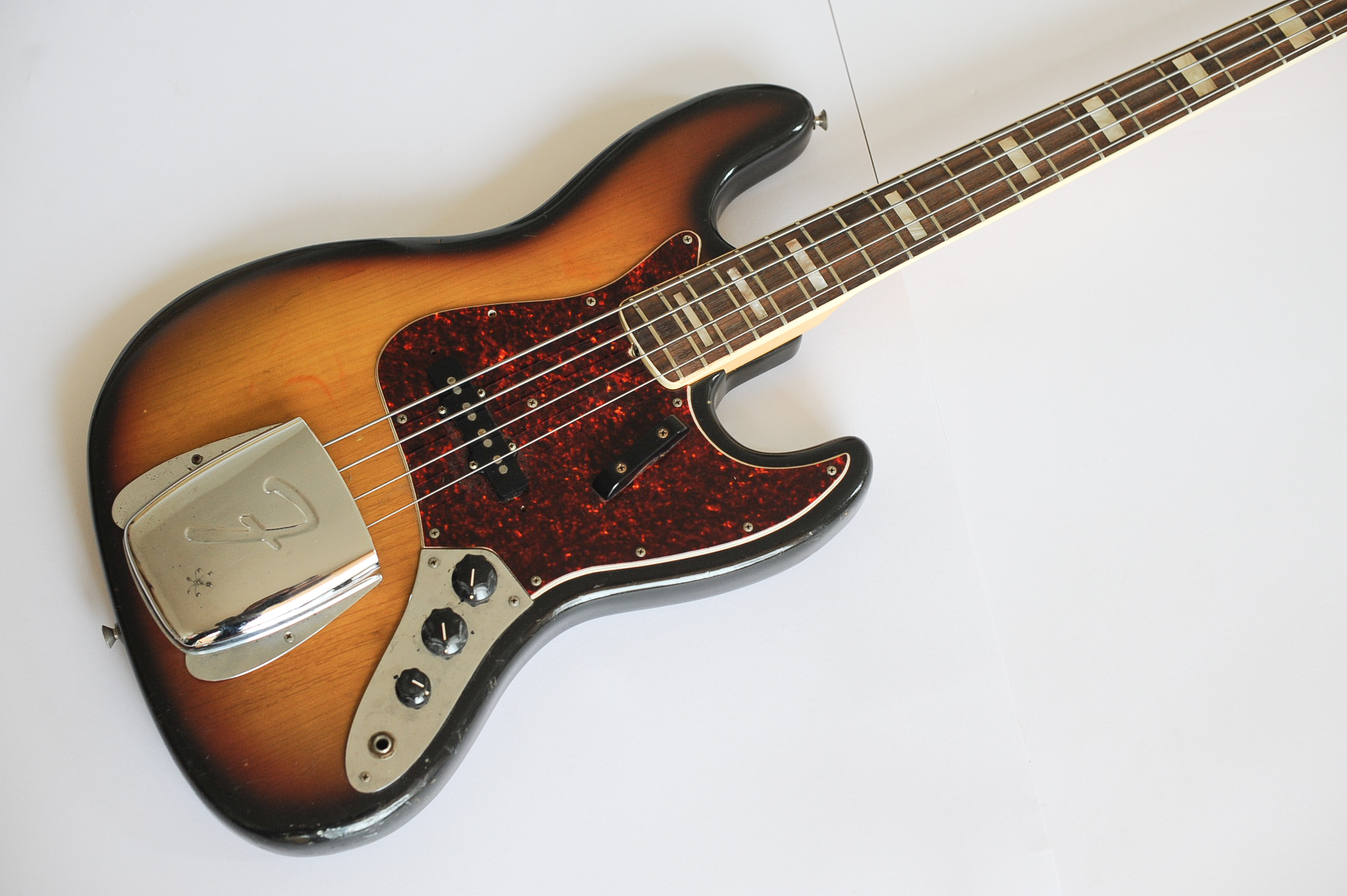 fender-Jazz Bass-1972-Sunburst