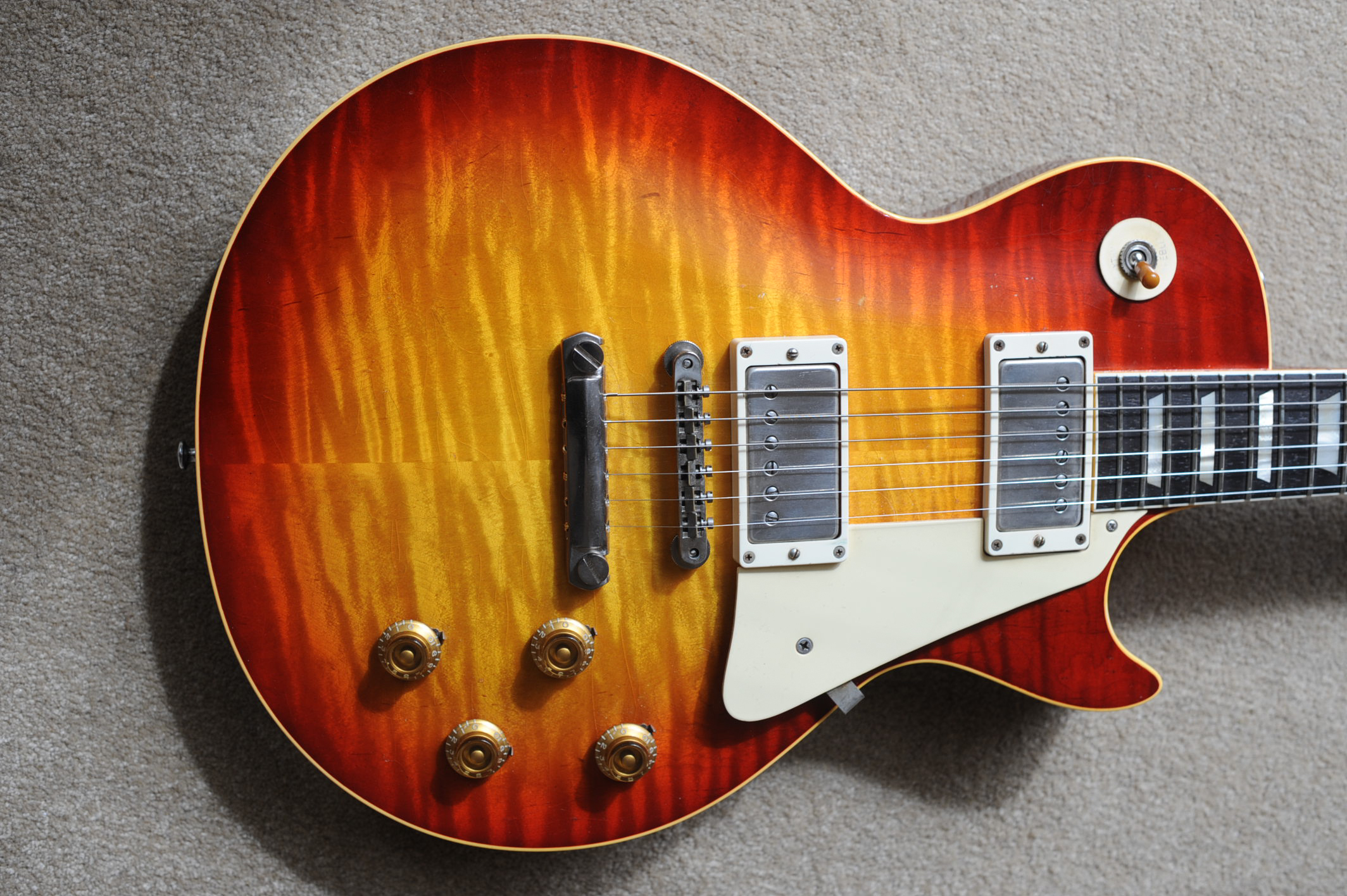 gibsonLes Paul1959Cherry Sunburst