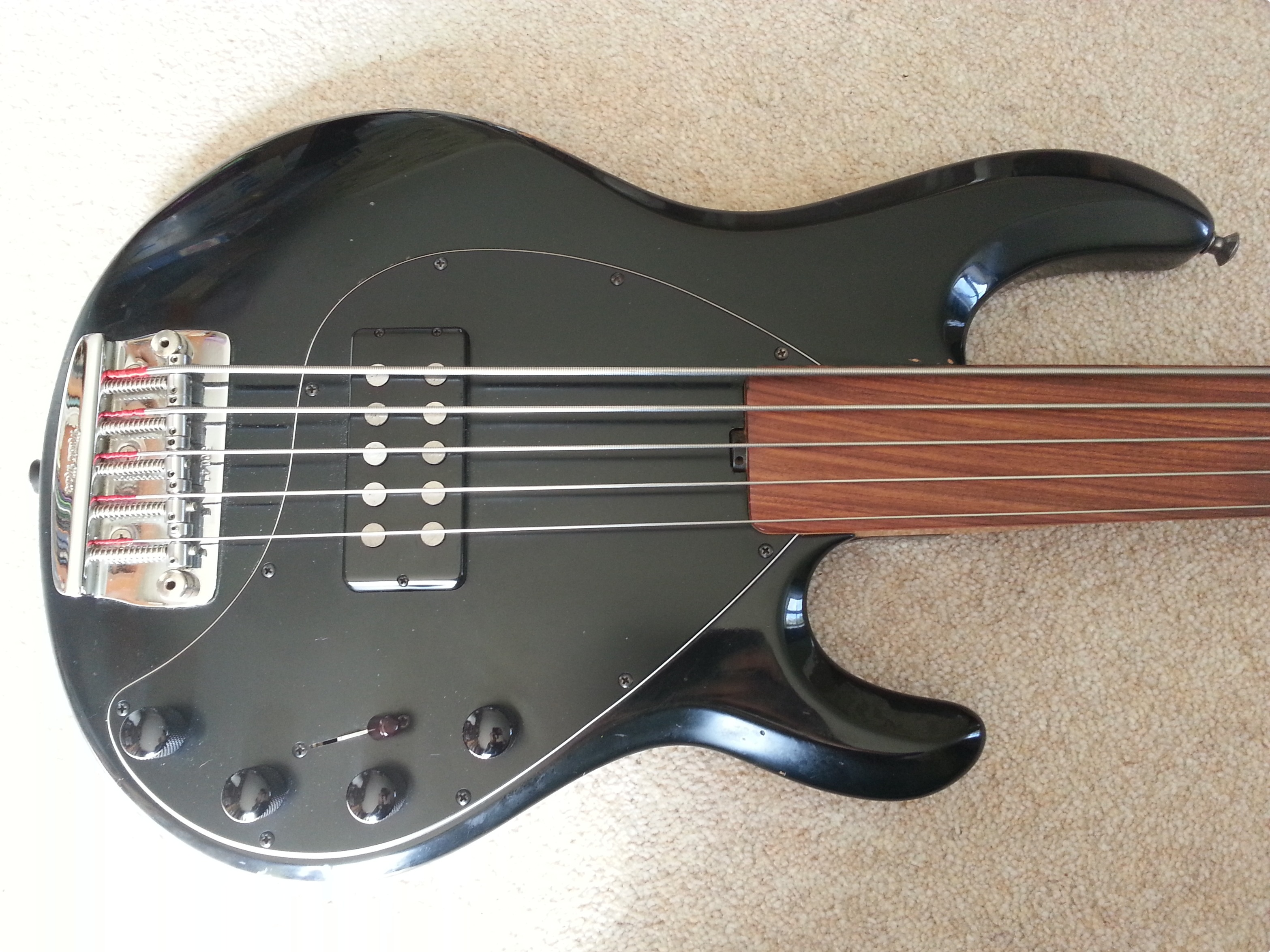 Music Man Musicman Rare 5 String Fretless Stingray 1988 Black Bass For Sale Cotswold Bass Guitars