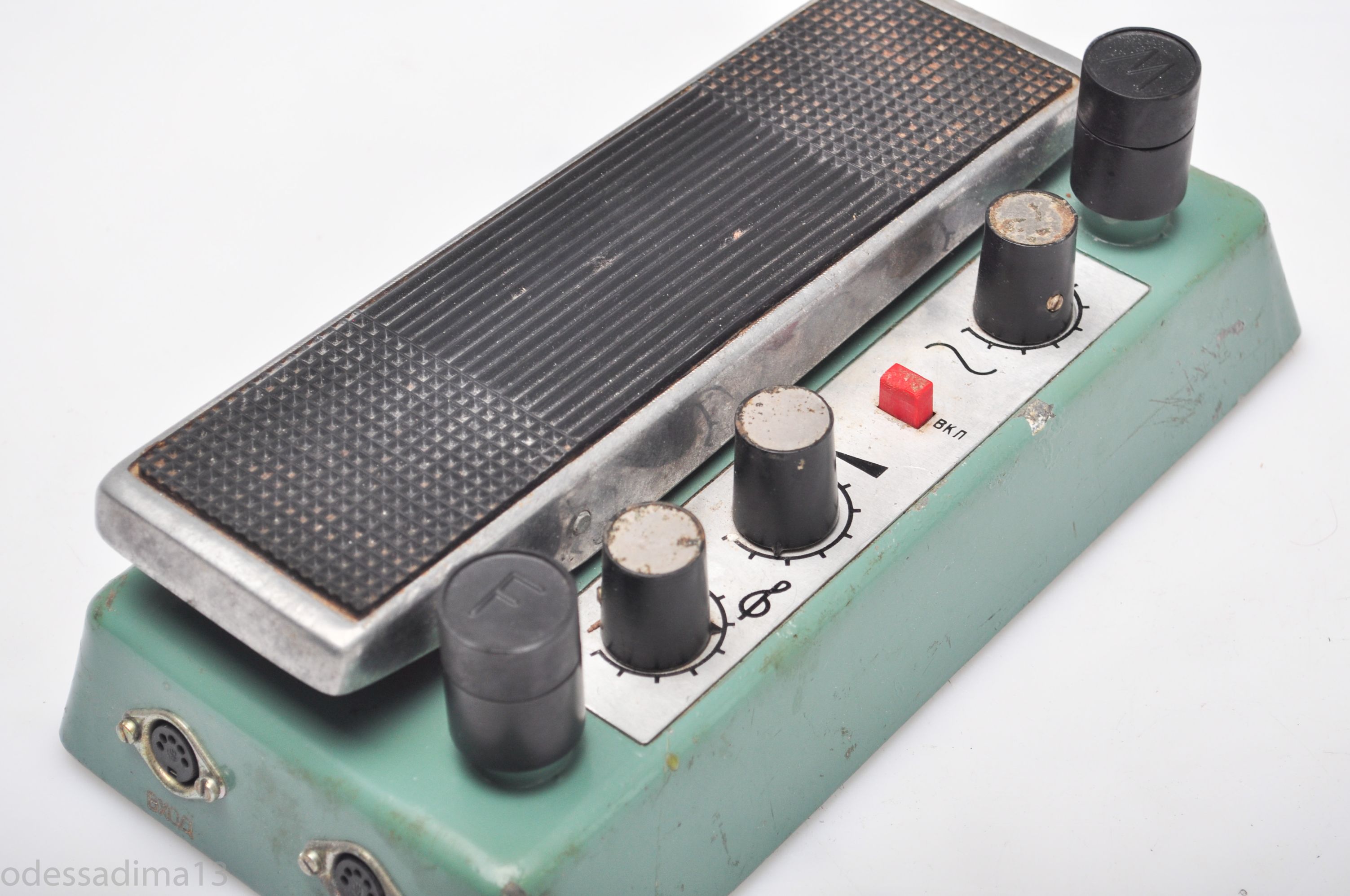 Made In USSR POLTAVA VINTAGE SOVIET USSR ANALOG WAH FUZZ TREMOLO GUITAR