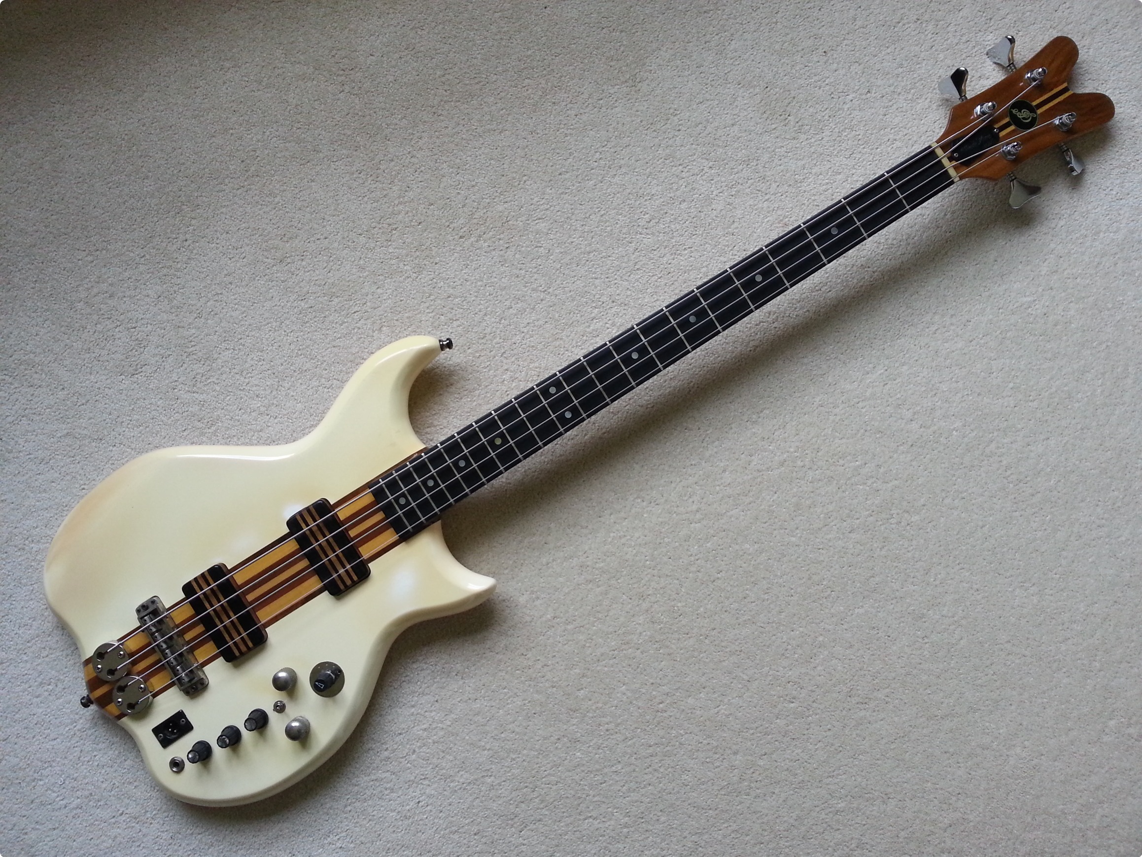 Jaydee Custom Guitars Mark King Supernatural 1987 White Bass For Sale Cotswold Bass Guitars