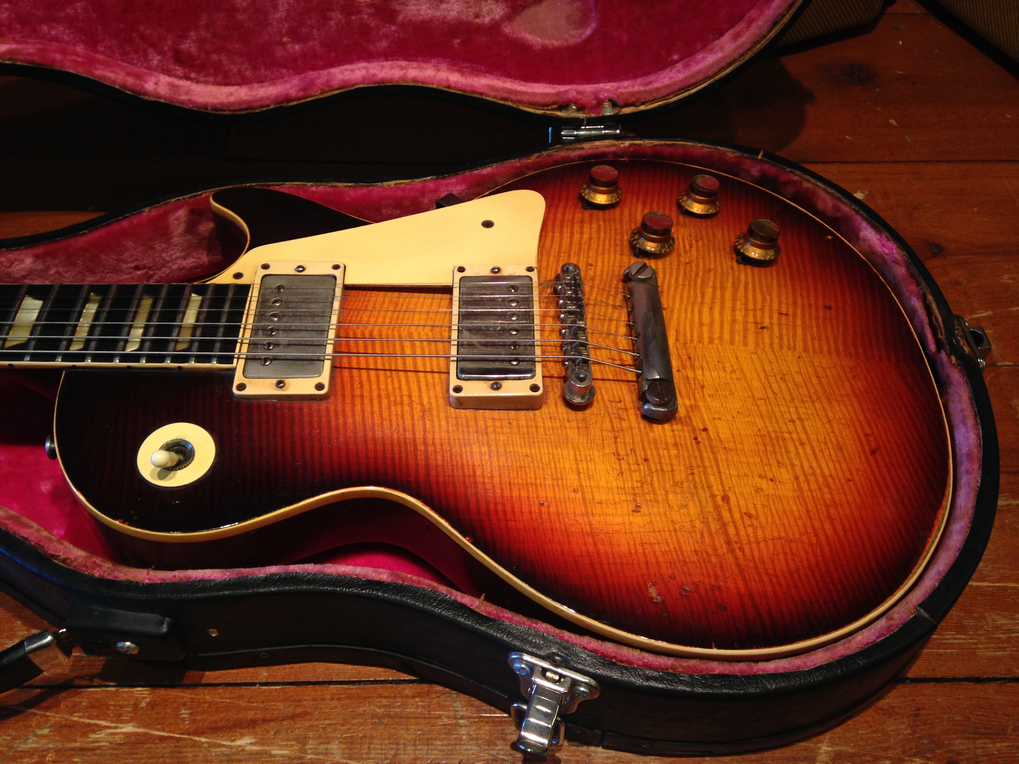 Gibson LES PAUL STANDARD THE DUTCH BURST 1960 DARK BURST Guitar For