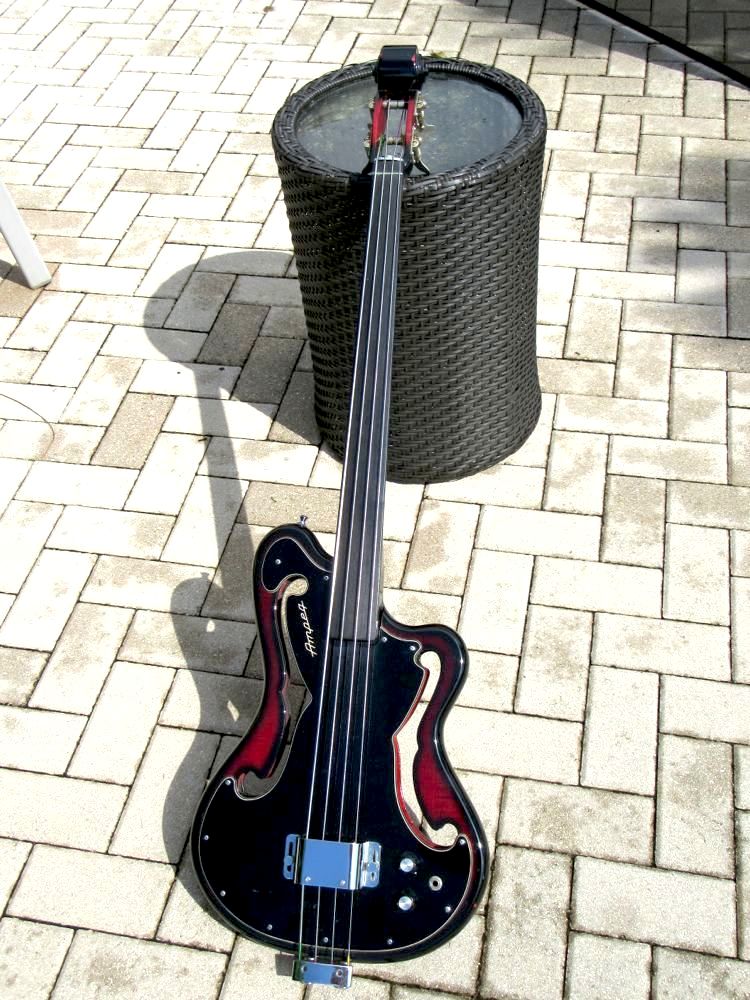 Ampeg AUB 1 "Fretless" Bass 1969 2 Tone Burst Bass For Sale Guitarbroker