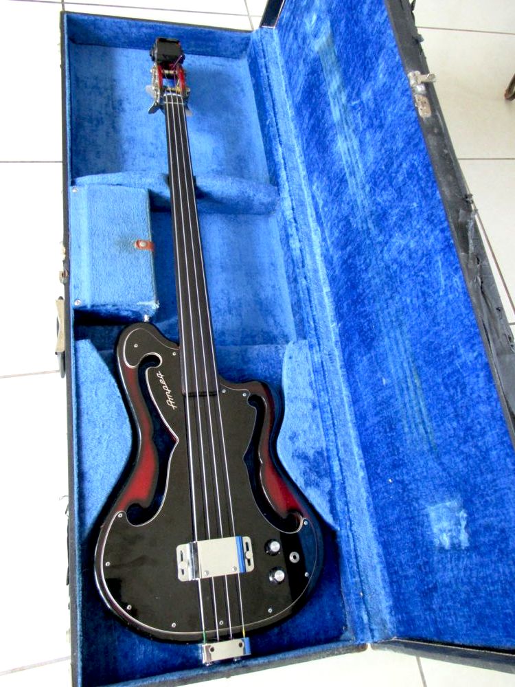 Ampeg AUB 1 "Fretless" Bass 1969 2 Tone Burst Bass For Sale Guitarbroker