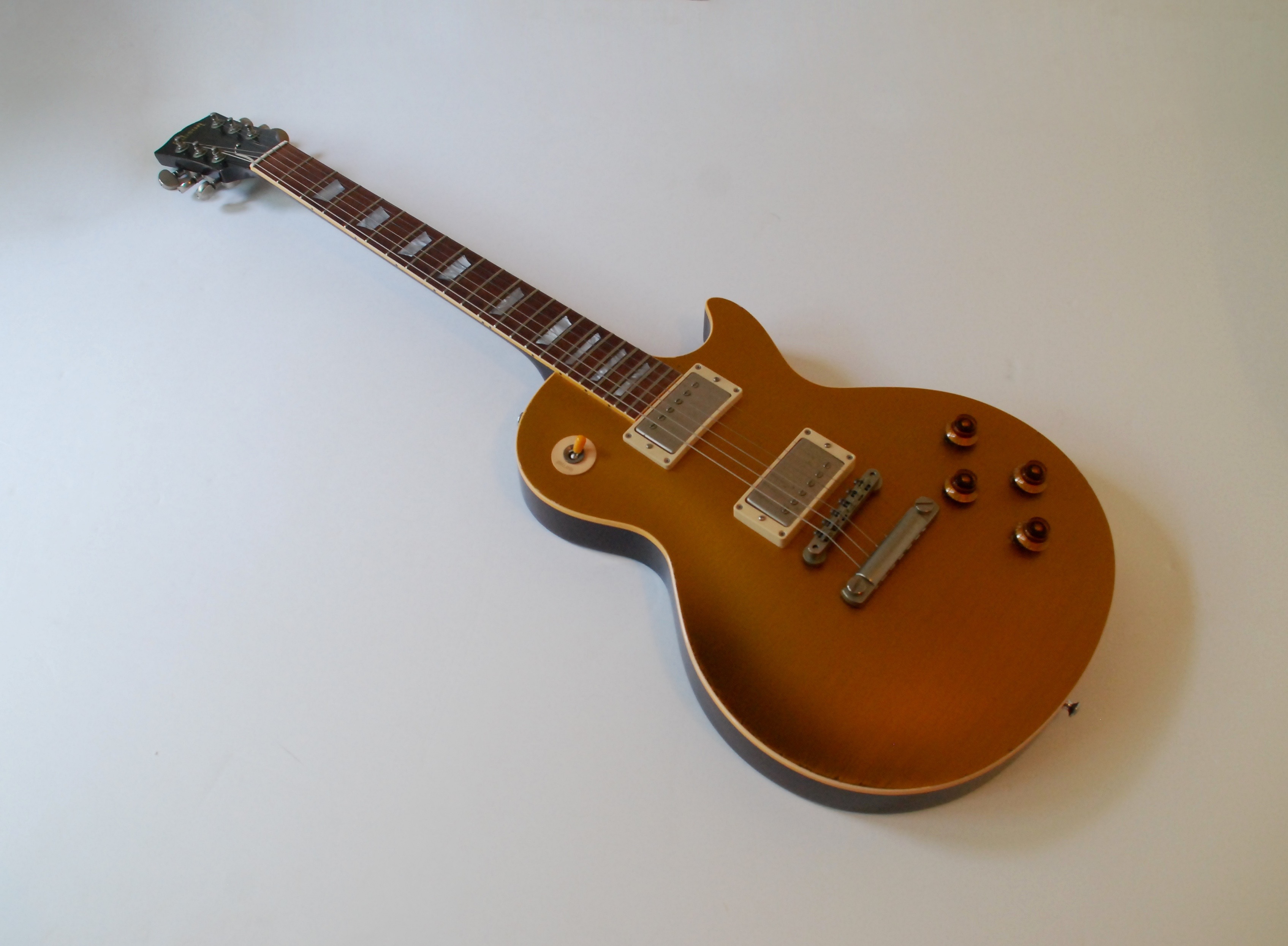 Gibson Les Paul Dickey Betts Goldie Tom Murphy Aged 2001 Goldtop Guitar For Sale Bass N Guitar