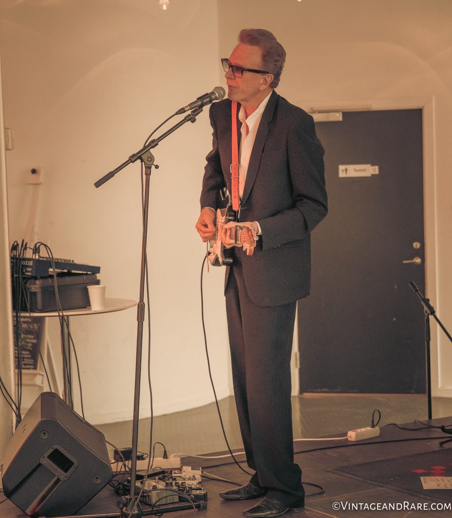 Gentleman with vintage Fender Stratocaster - The Great Scandinavian Guitar Show 2018