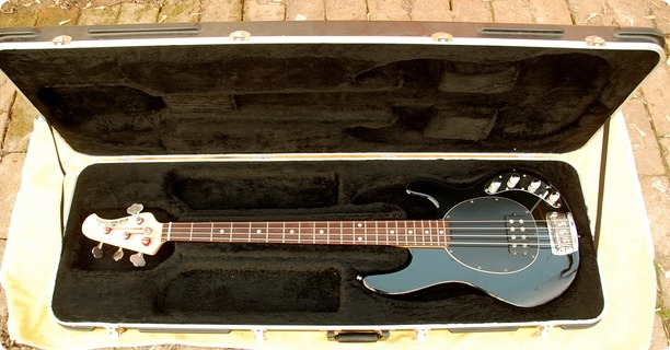 Music Man Musicman Stingray  2001 Black