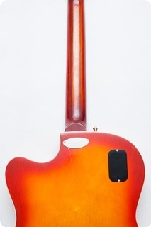 Defil Jowita 1983 Sunburst