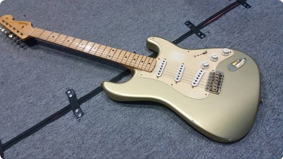 Fender Custom Shop Limited Edition 1956 Stratocaster 50th Anniversary Relic 2005 Aztec Gold