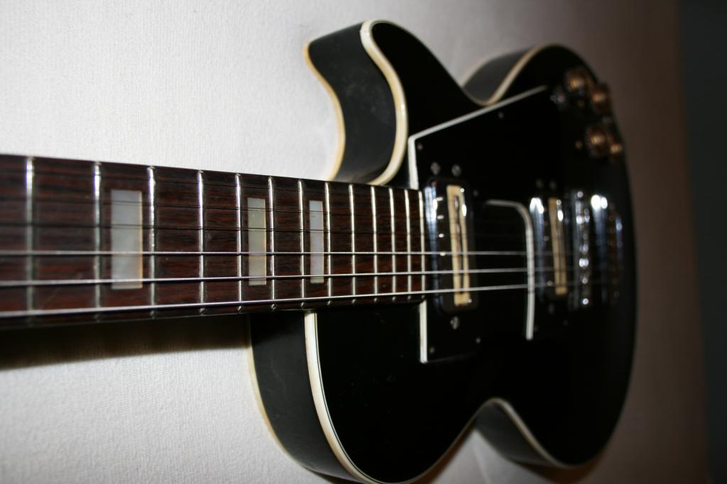 Hofner 4579 1975 Black Guitar For Sale