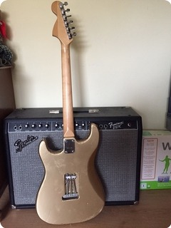 Teisco / Bellwood Strato Style Golden