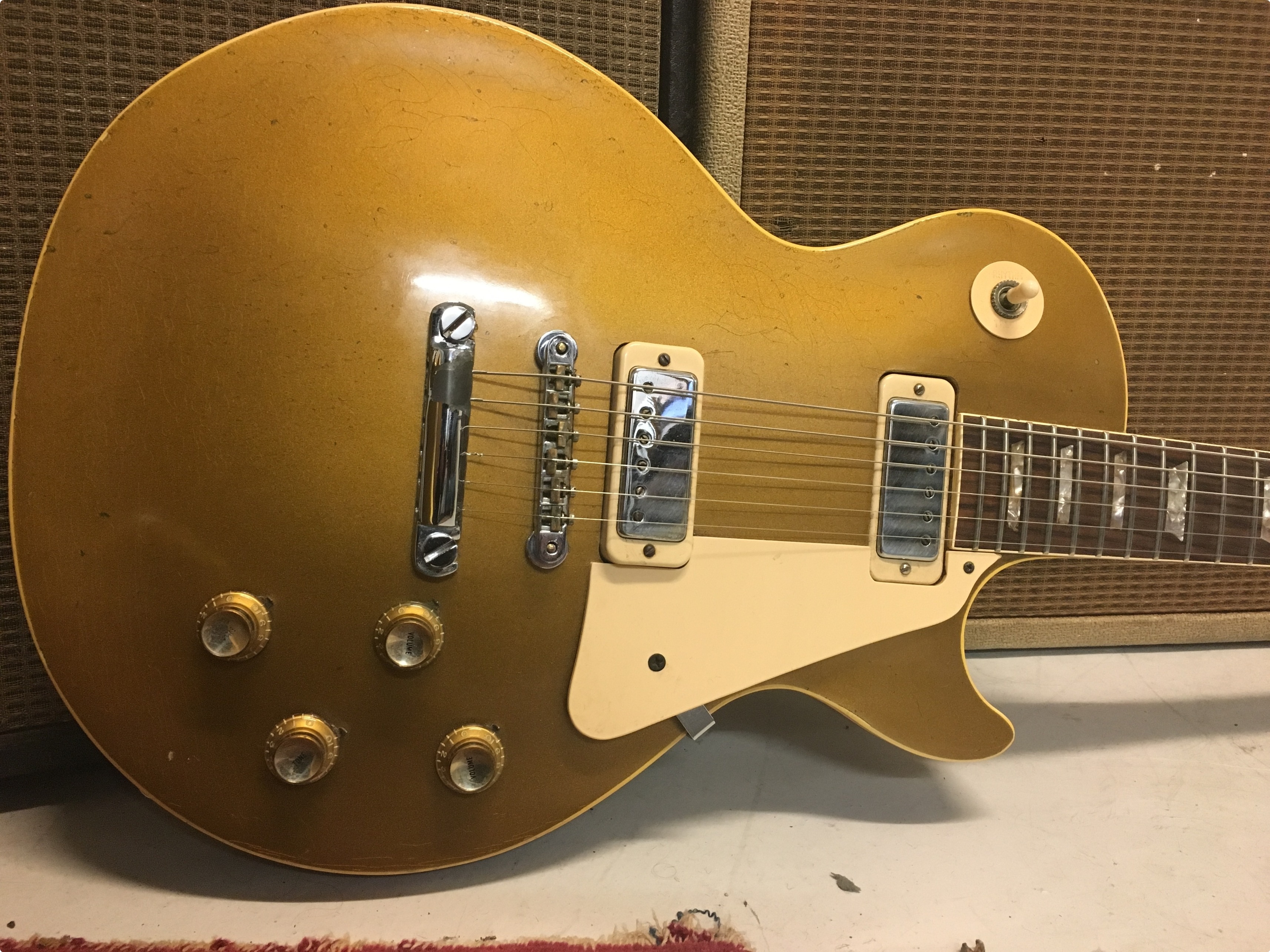 Gibson Les Paul Deluxe 1972 Gold Top Guitar For Sale