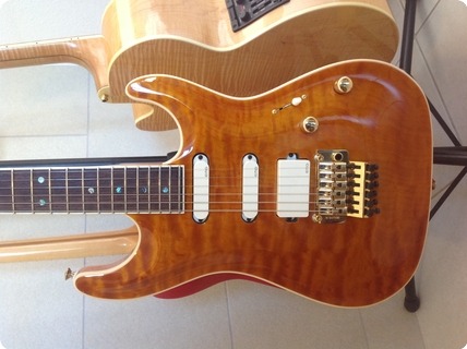 Suhr Standard Carve Top Knopfler Spec Trans Caramel