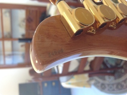 Suhr Standard Carve Top Knopfler Spec Trans Caramel