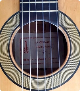 Granadina Classical Guitar 1900 Natural Transparente