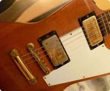 Gibson Explorer 1976