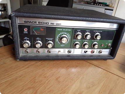 Roland Amplifiers Re 201 Space Echo 1983 Black
