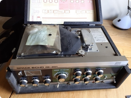 Roland Amplifiers Re 201 Space Echo 1983 Black