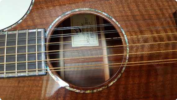 Breedlove Custom Calendar J25 12 2006 Walnut