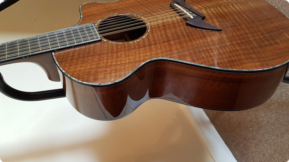Breedlove Custom Calendar J25 12 2006 Walnut