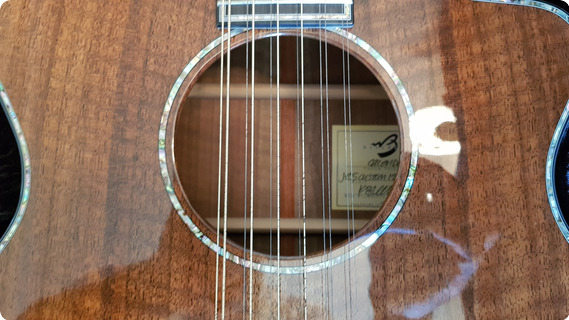 Breedlove Custom Calendar J25 12 2006 Walnut