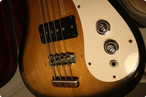Mosrite Ventures Bass  1967 Sunburst