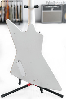 Dwight Guitars Eliminator Korina Explorer In Aged White By Clive Brown 2019
