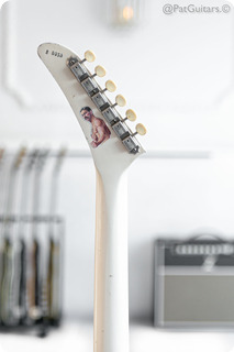 Dwight Guitars Eliminator Korina Explorer In Aged White By Clive Brown 2019