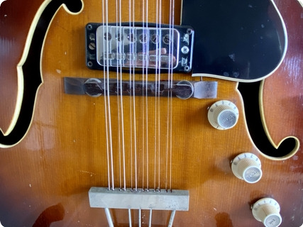 Hofner 457/12 1967 Sunburst