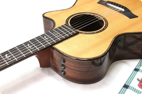 R Taylor Guitars Model 912ce