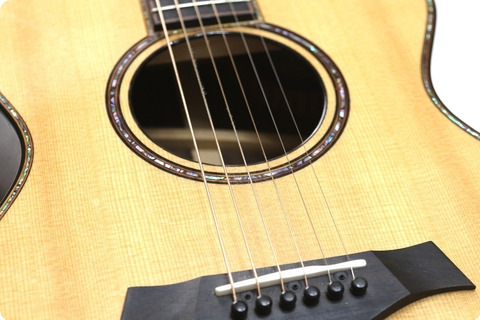 R Taylor Guitars Model 912ce