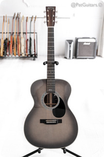 Martin Martin 20th Anniversary Omjm John Mayer Signature In Grey Sunburst. 2023