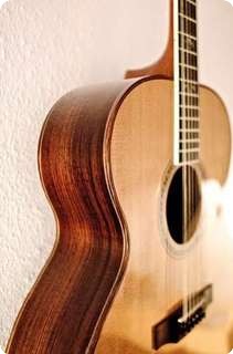 Larrivee Model 25 Jumbo Size Natural