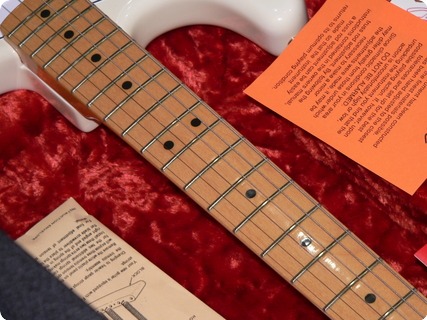 Fender Voodoo Stratocaster 1998 Olympic White
