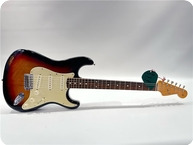 Fender-Stratocaster-2005-Sunburst