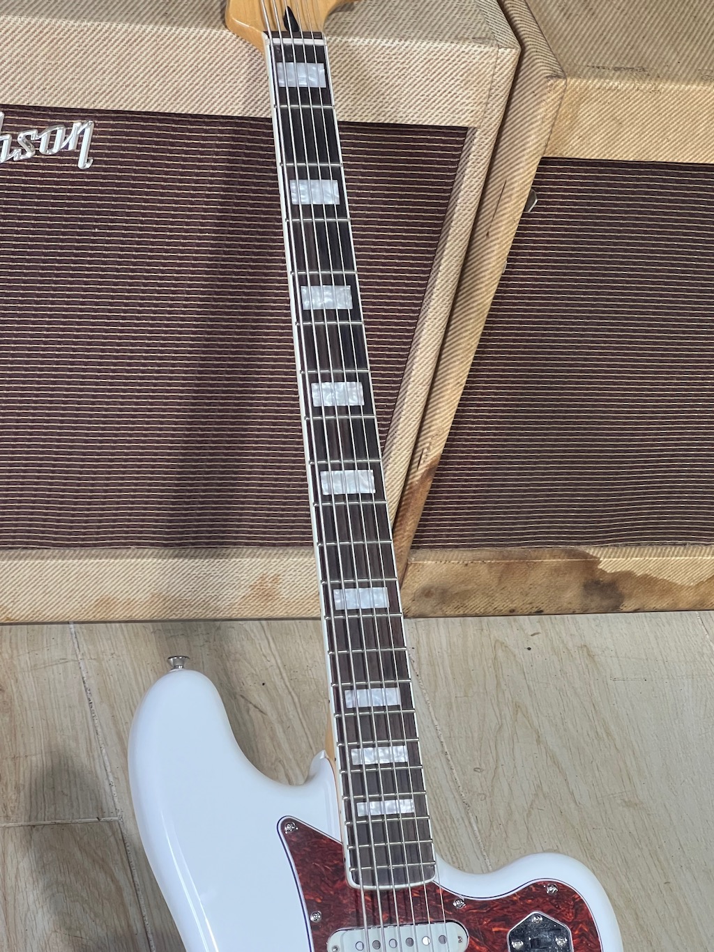 Fender Squier Bass VI 70