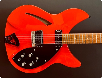 Rickenbacker 330 1985