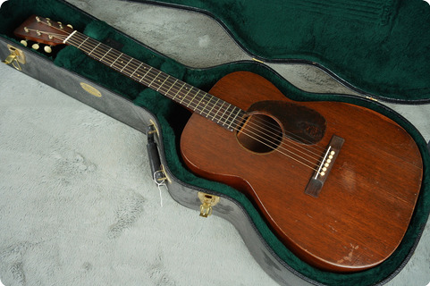 Martin 00 17   Bernie Marsden Collection 1940 Natural Mahogany