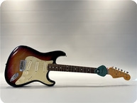 Fender-Stratocaster-2006-Sunburst