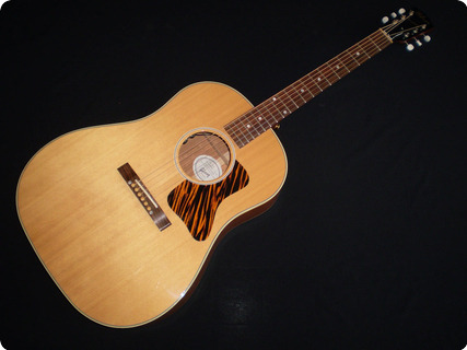 Gibson J35 2017 Natural