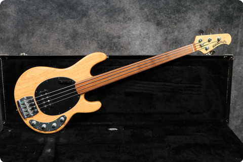 Ernie Ball Music Man Stingray 4h Fretless 1995 Natural