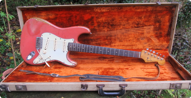 Fender Stratocaster 1960 Fiesta Red Over Dakota Red