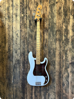 Fender Precision 1972 White