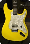 Fender Tom Delonge Stratocaster Artist Series Blink 182 2001 Graffiti Yellow