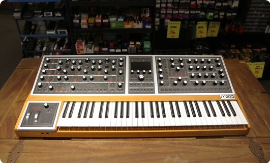 Moog One 16 Natural