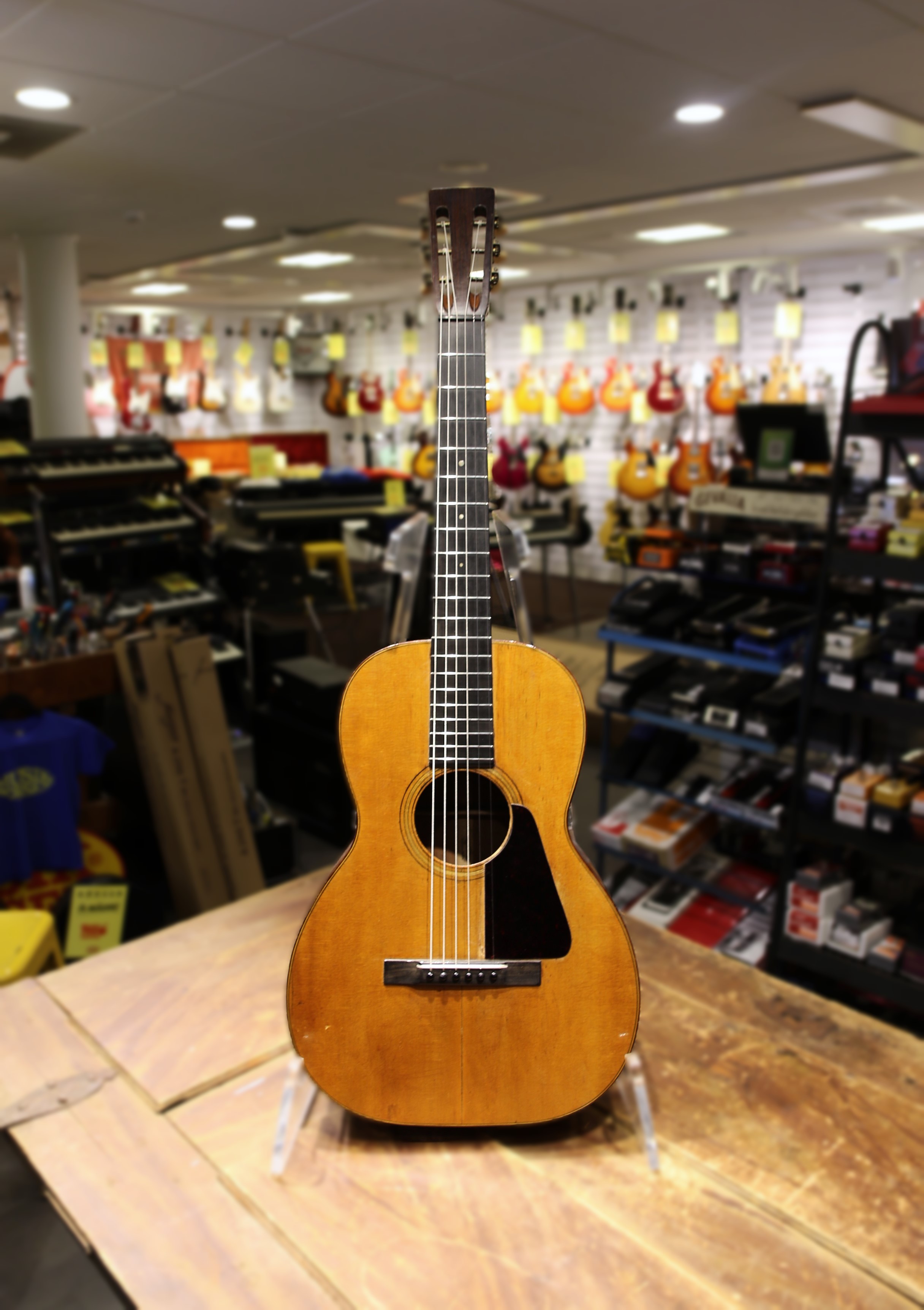 C. F. Martin & Co 00 18 1921 Natural Guitar For Sale Musikbörsen