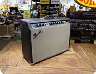 Fender-Vibrolux Reverb Amp-1966-Black