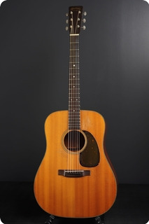 C. F. Martin & Co D 18 1954 Natural