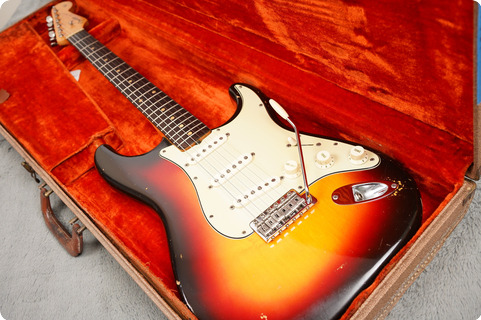 Fender Stratocaster 1962 3 Tone Sunburst