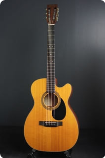 C. F. Martin & Co 00c 16db 1999 Natural
